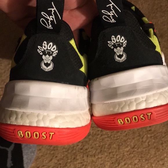 Trae Young adidas signature series So So def Atlanta mens sz 10 - Picture 2 of 6